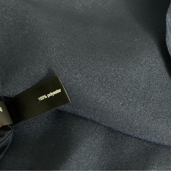 THE LIMITED. Navy Blue top/blouse. Size XS. GREAT CONDITION - Picture 9 of 10